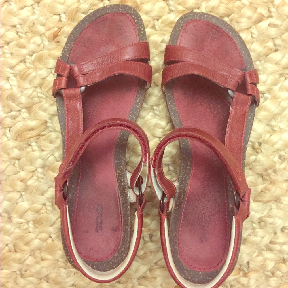 Teva wedge sandals size 9
